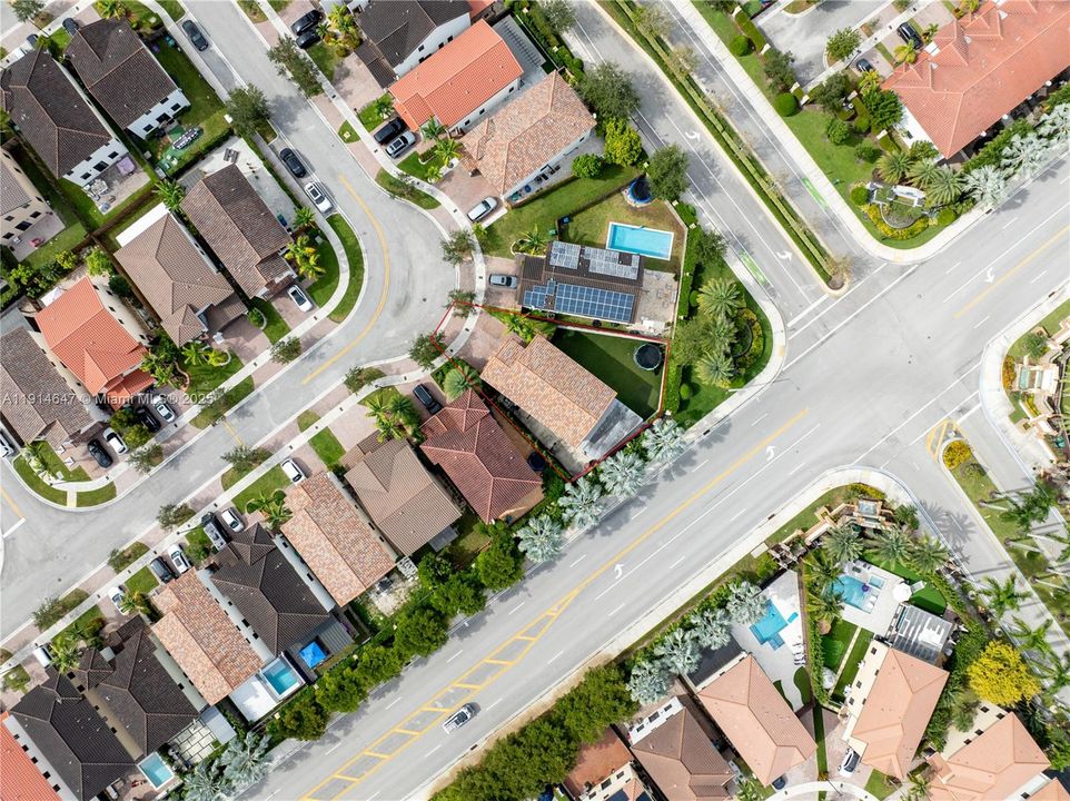 待售: $1,170,000 (4 贝兹, 3 浴室, 2650 平方英尺)