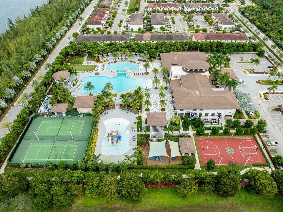 待售: $1,170,000 (4 贝兹, 3 浴室, 2650 平方英尺)