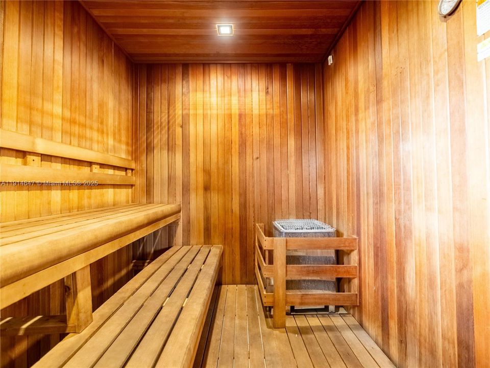 待售: $1,170,000 (4 贝兹, 3 浴室, 2650 平方英尺)