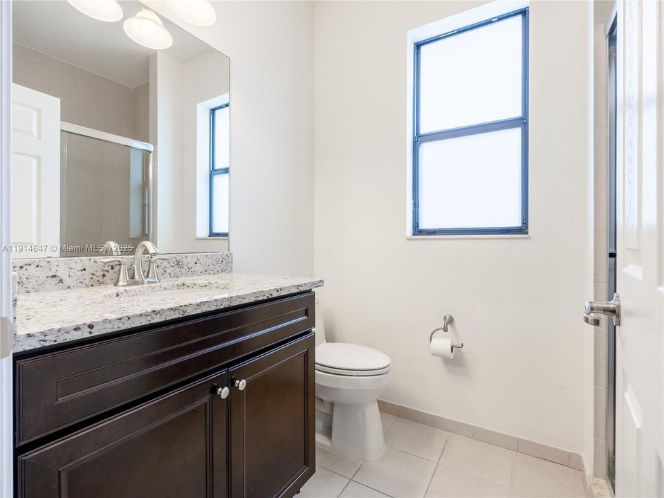 待售: $1,170,000 (4 贝兹, 3 浴室, 2650 平方英尺)