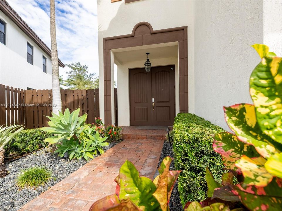 待售: $1,170,000 (4 贝兹, 3 浴室, 2650 平方英尺)