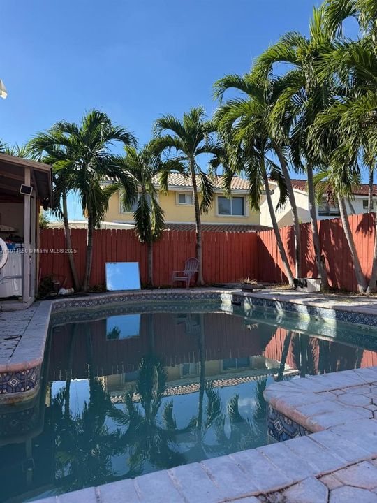 Active With Contract: $599,000 (3 beds, 2 baths, 1686 Square Feet)