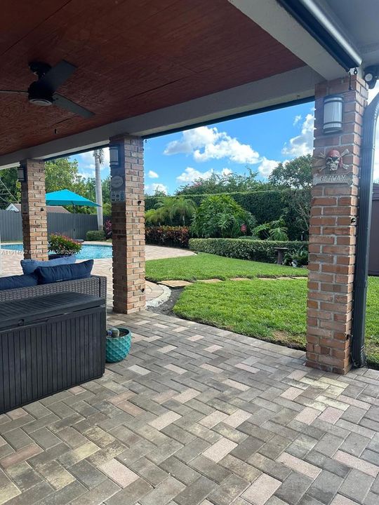 For Sale: $779,900 (3 beds, 2 baths, 1606 Square Feet)