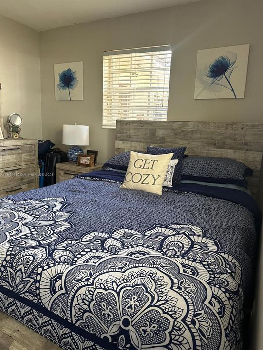 For Sale: $779,900 (3 beds, 2 baths, 1606 Square Feet)