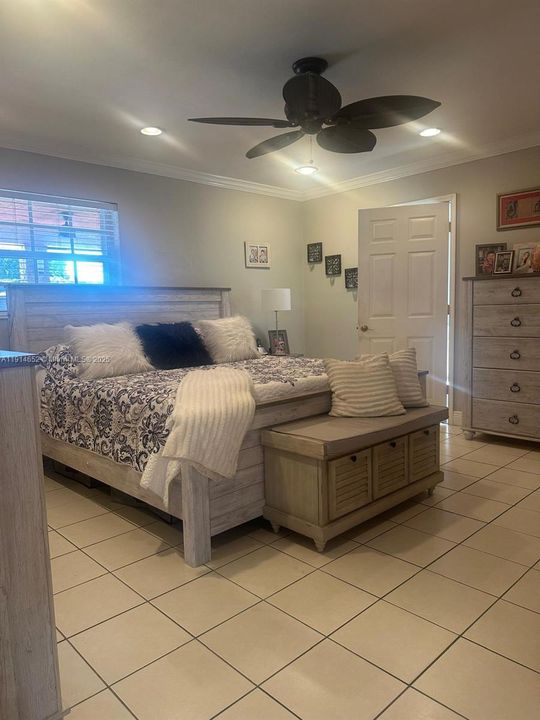 For Sale: $779,900 (3 beds, 2 baths, 1606 Square Feet)