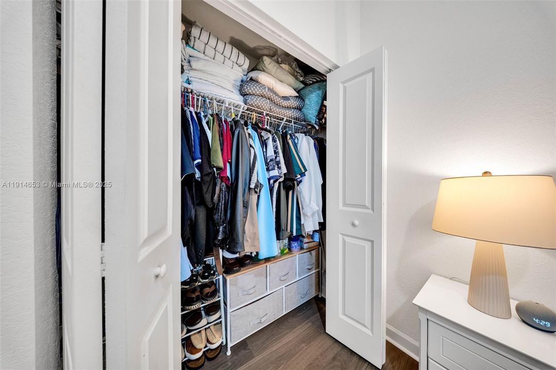 На продажу: $589,999 (3 спален, 2 ванн, 1331 Квадратных фут)