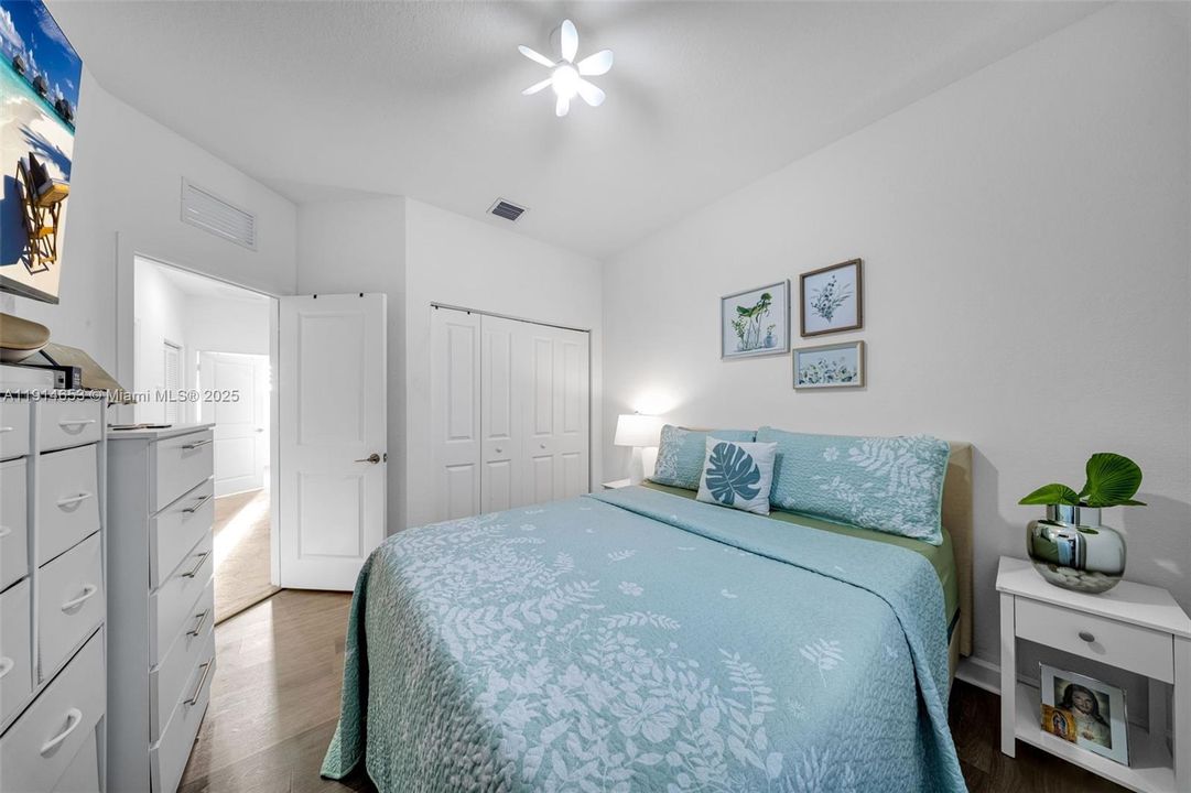 На продажу: $589,999 (3 спален, 2 ванн, 1331 Квадратных фут)