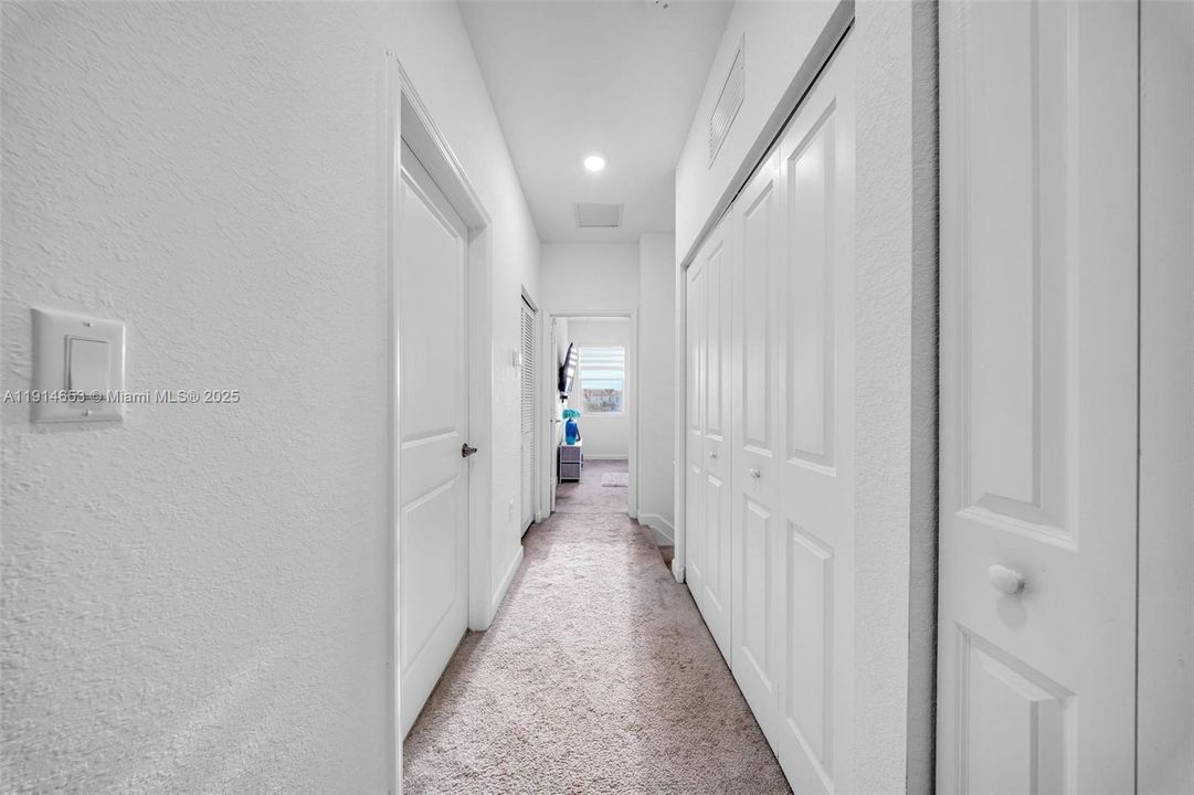 На продажу: $589,999 (3 спален, 2 ванн, 1331 Квадратных фут)