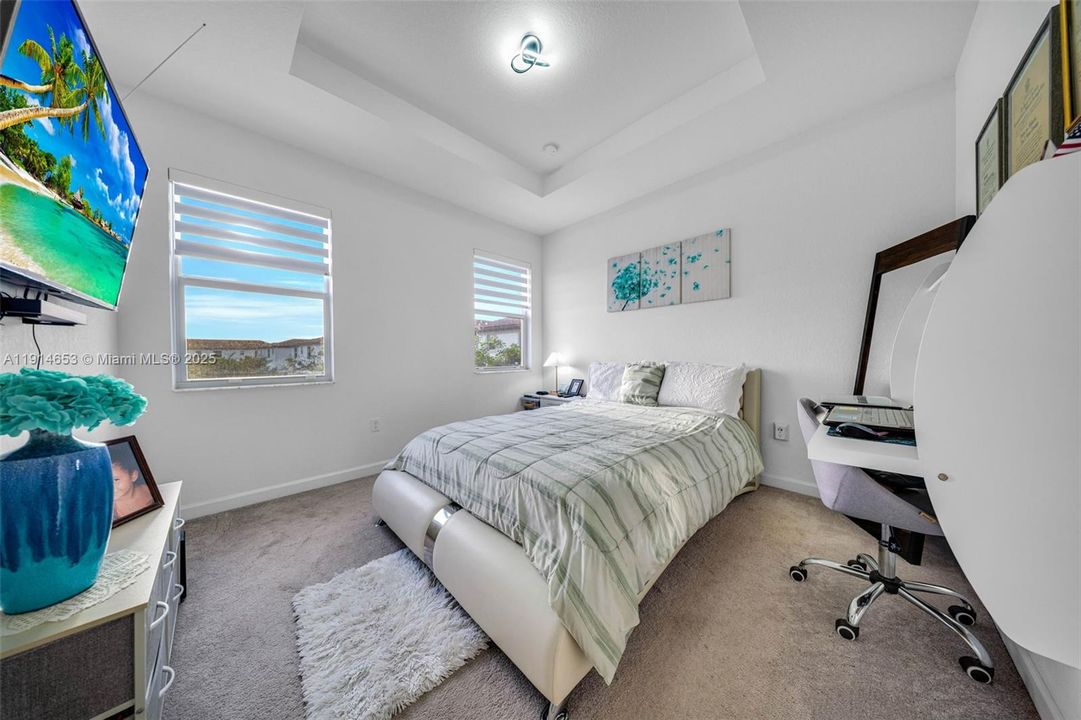 На продажу: $589,999 (3 спален, 2 ванн, 1331 Квадратных фут)