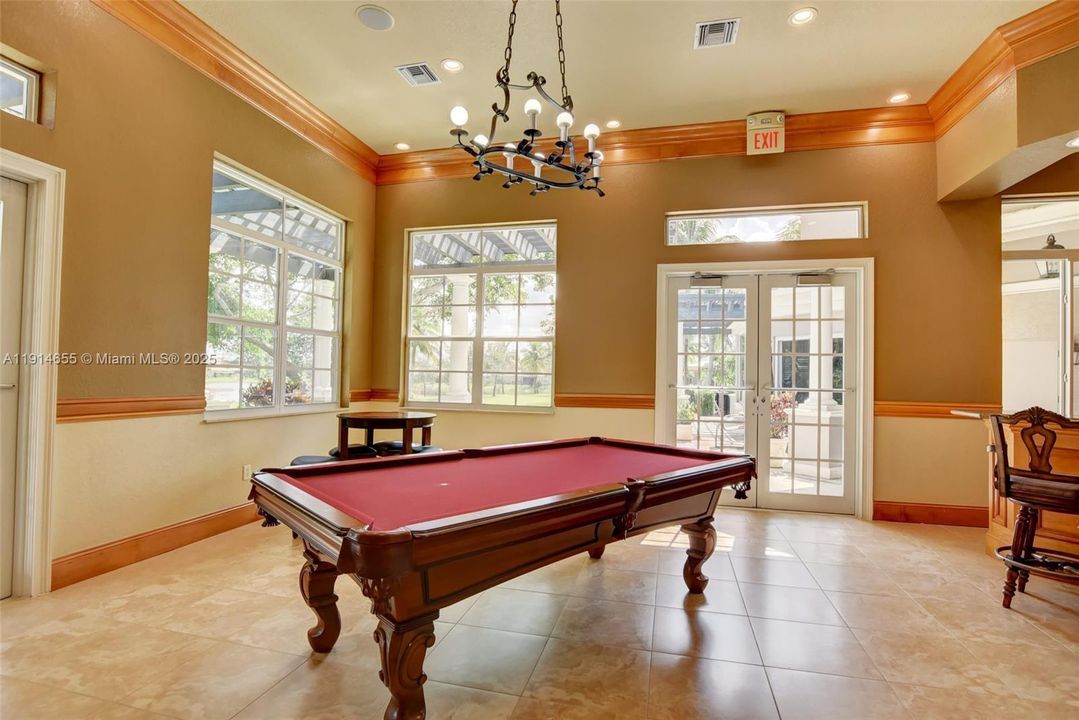 For Sale: $860,000 (4 beds, 3 baths, 2389 Square Feet)