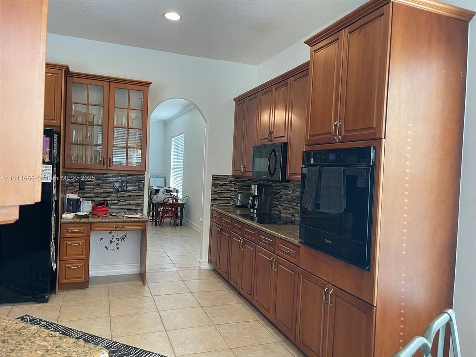 For Sale: $860,000 (4 beds, 3 baths, 2389 Square Feet)