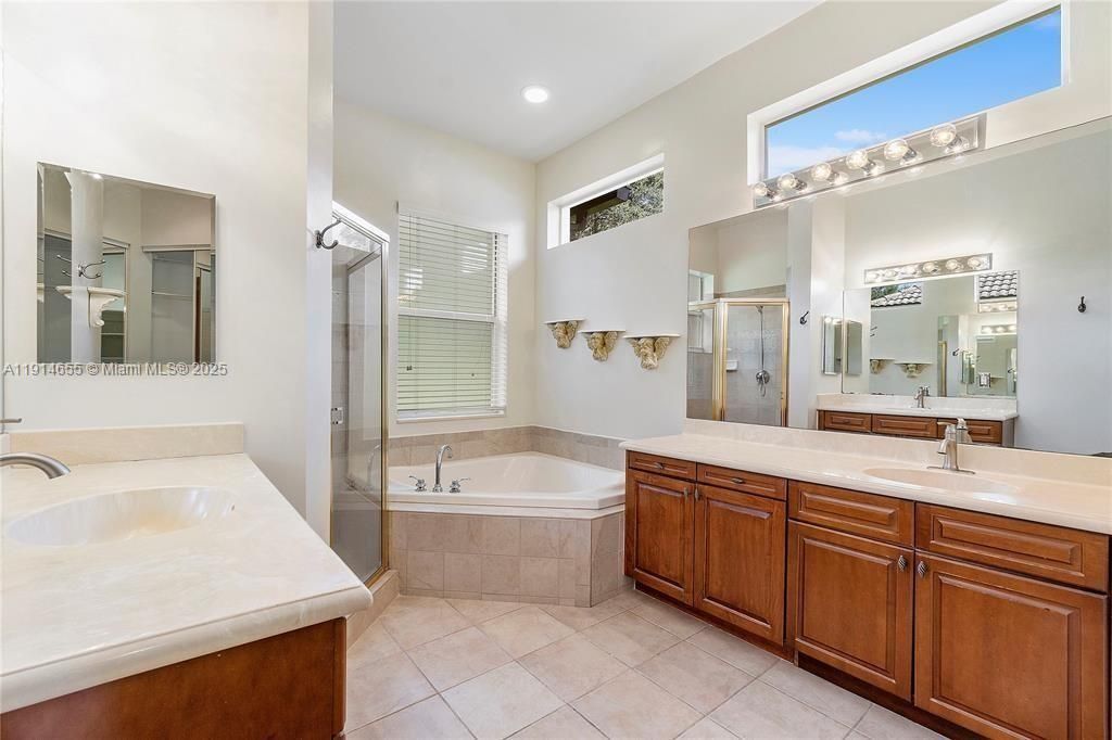 For Sale: $860,000 (4 beds, 3 baths, 2389 Square Feet)