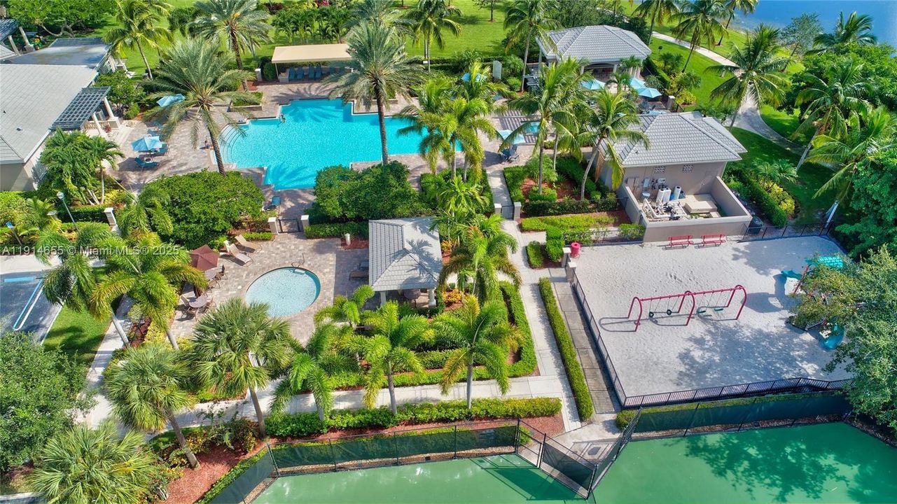 For Sale: $860,000 (4 beds, 3 baths, 2389 Square Feet)