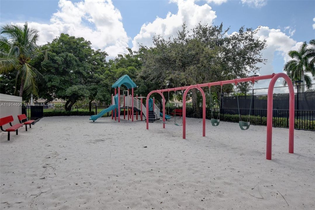 For Sale: $860,000 (4 beds, 3 baths, 2389 Square Feet)