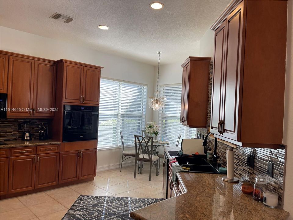 For Sale: $860,000 (4 beds, 3 baths, 2389 Square Feet)