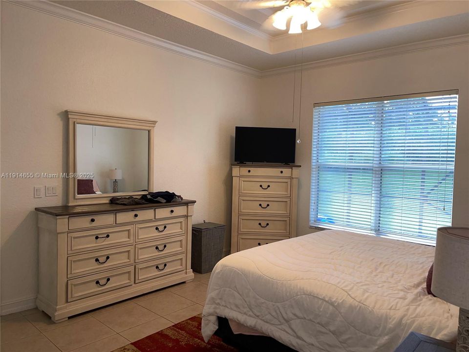 For Sale: $860,000 (4 beds, 3 baths, 2389 Square Feet)