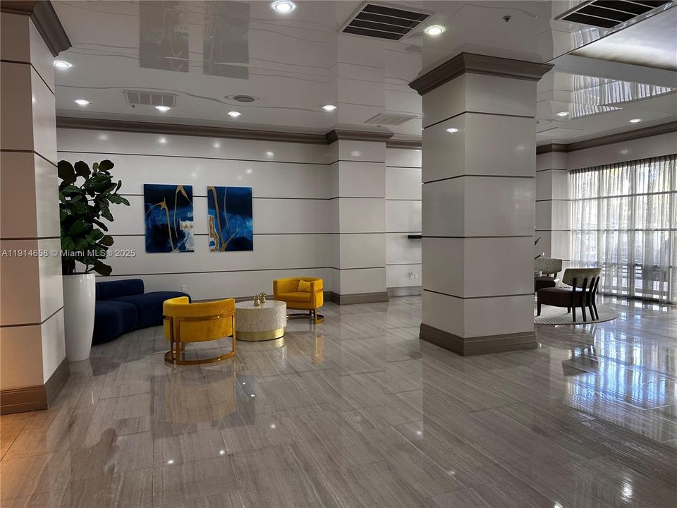 Active With Contract: $249,900 (1 beds, 1 baths, 1000 Square Feet)