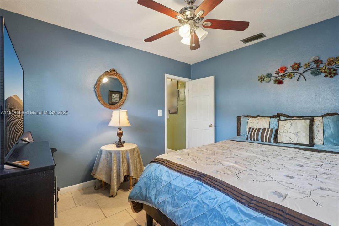 Activo con contrato: $679,000 (3 camas, 2 baños, 1872 Pies cuadrados)