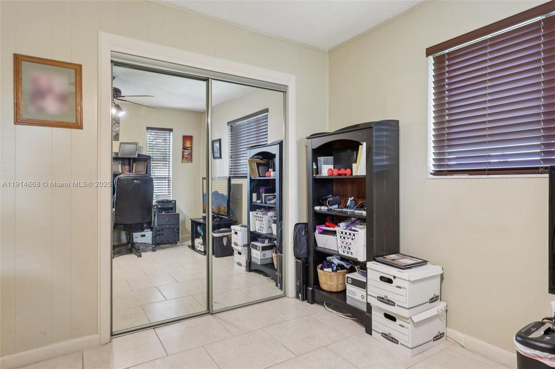 Activo con contrato: $679,000 (3 camas, 2 baños, 1872 Pies cuadrados)