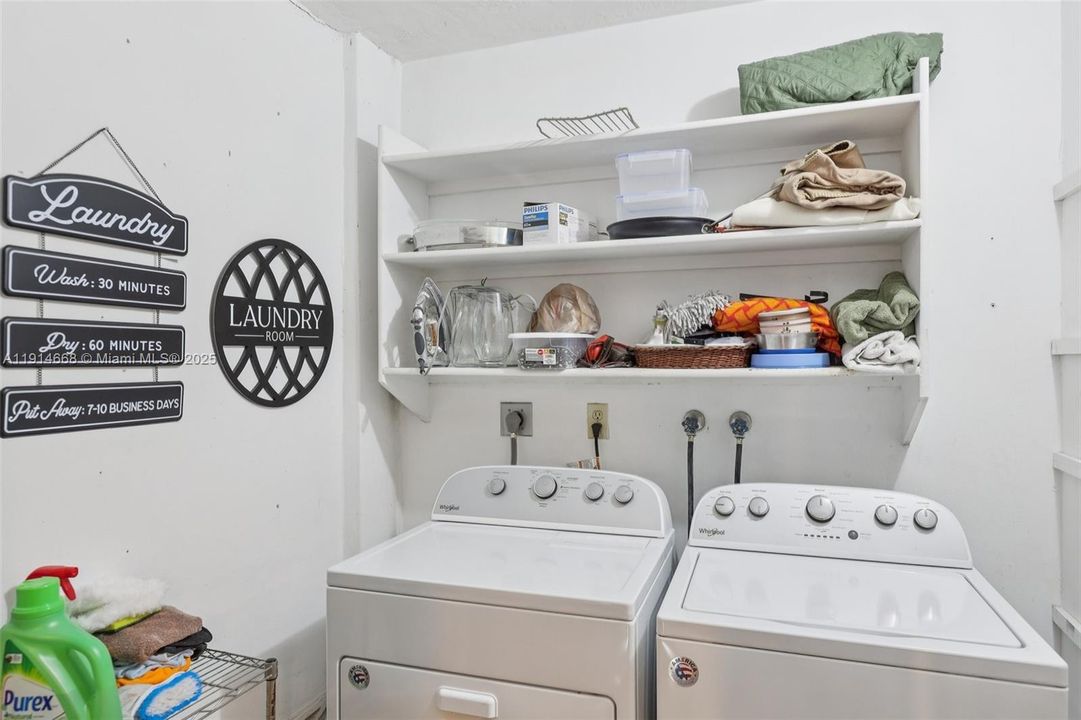 Activo con contrato: $679,000 (3 camas, 2 baños, 1872 Pies cuadrados)