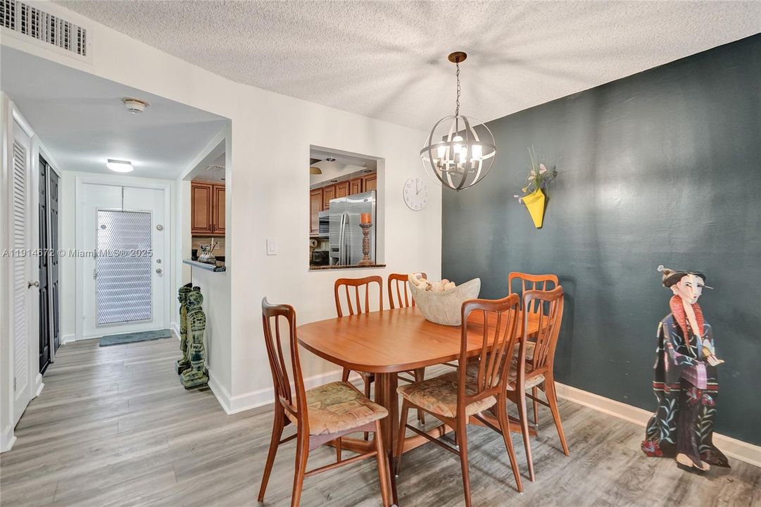 待售: $150,000 (2 贝兹, 2 浴室, 850 平方英尺)