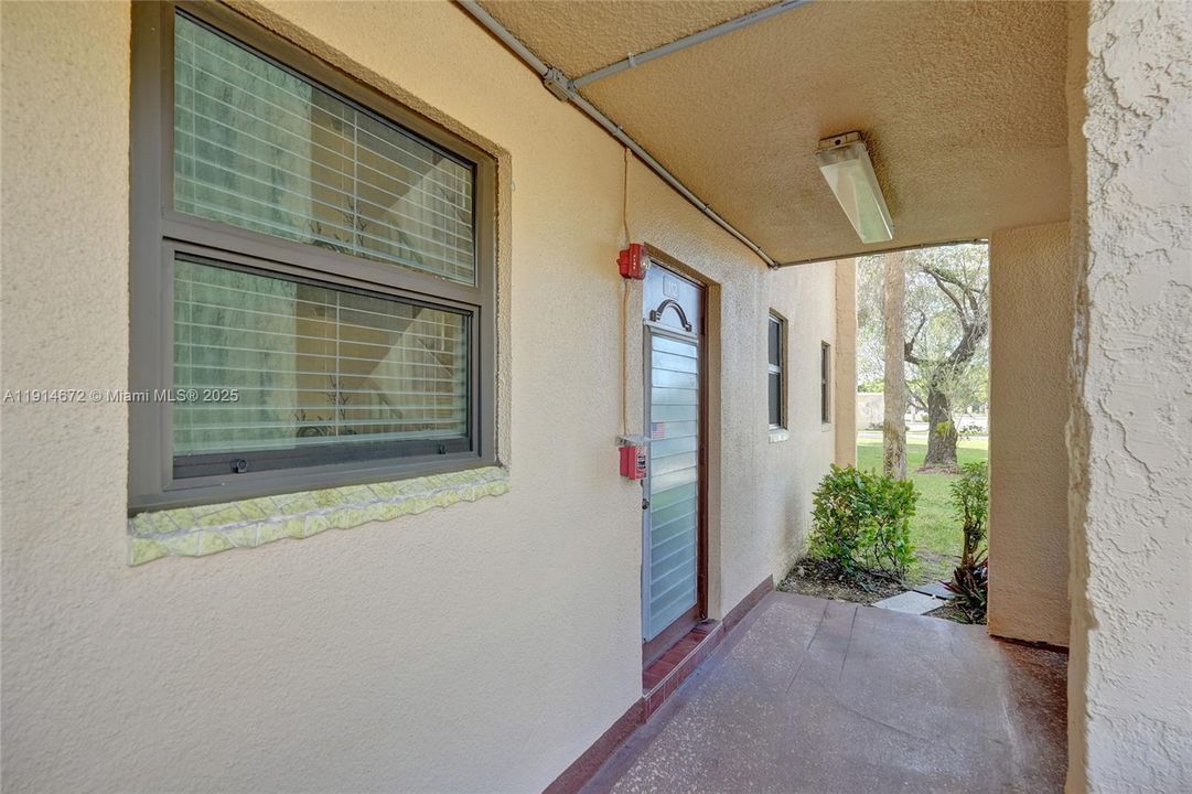 待售: $150,000 (2 贝兹, 2 浴室, 850 平方英尺)