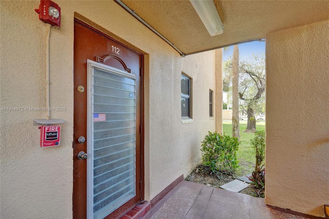 待售: $150,000 (2 贝兹, 2 浴室, 850 平方英尺)