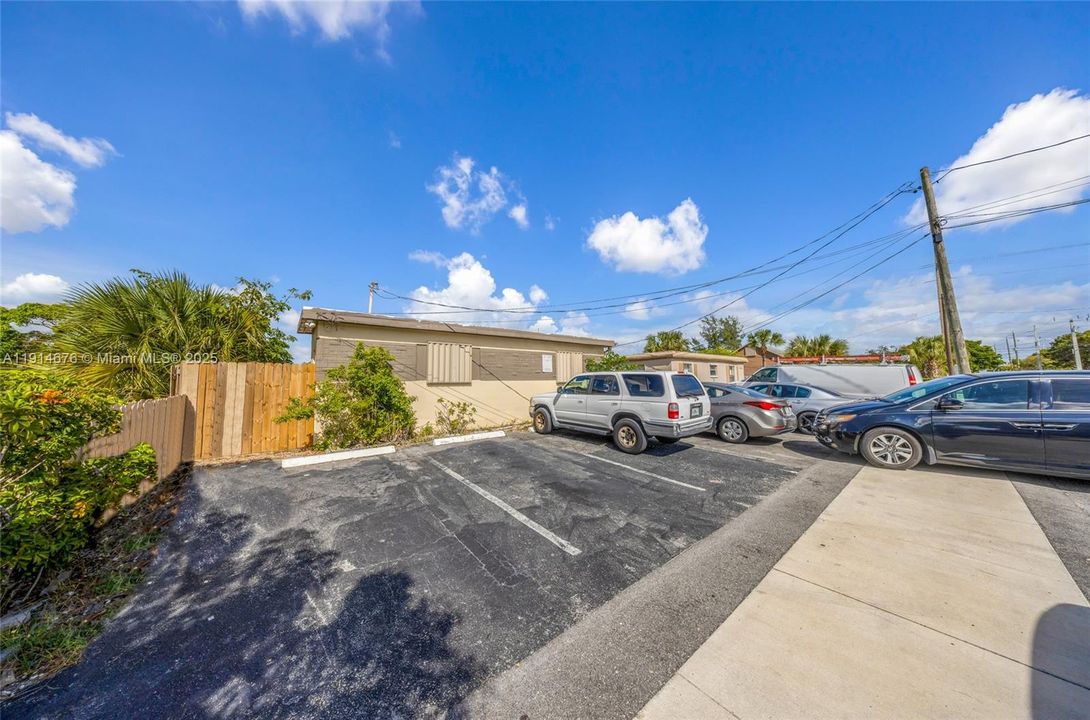 For Sale: $849,000 (0 beds, 0 baths, 2432 Square Feet)