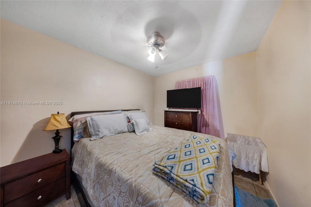 For Sale: $849,000 (0 beds, 0 baths, 2432 Square Feet)