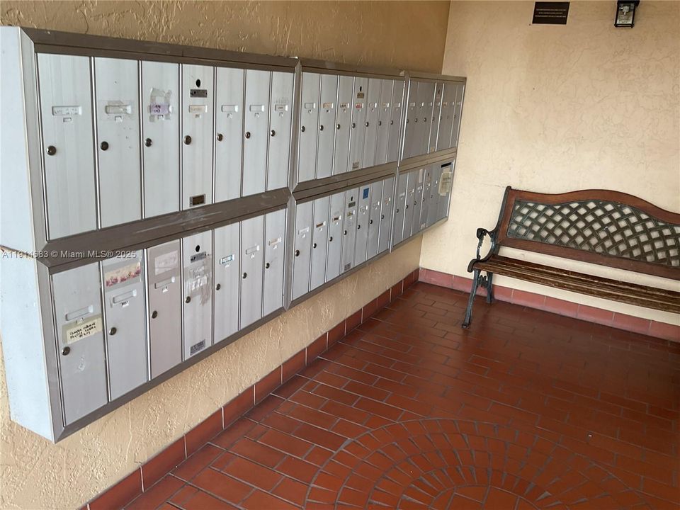 MAIL BOXES