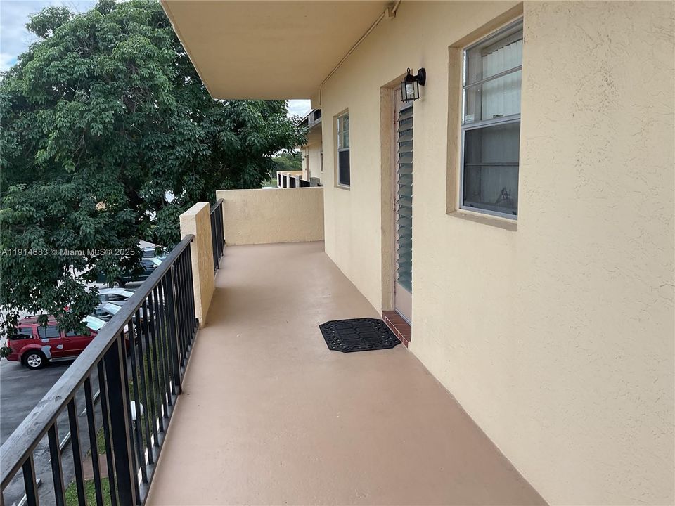 Recently Rented: $1,600 (2 beds, 2 baths, 920 Square Feet)