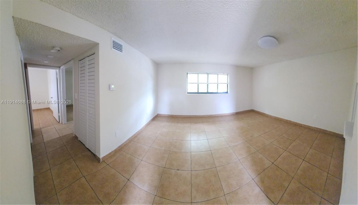 For Rent: $1,950 (2 beds, 1 baths, 24886 Square Feet)