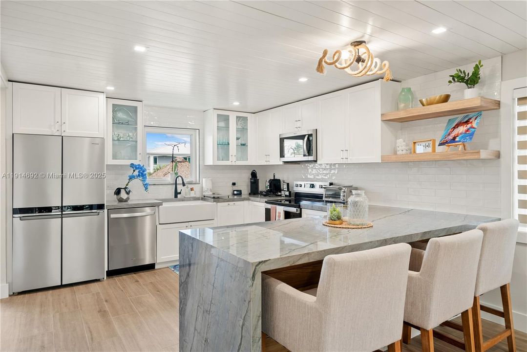 На продажу: $2,695,000 (0 спален, 0 ванн, 2485 Квадратных фут)