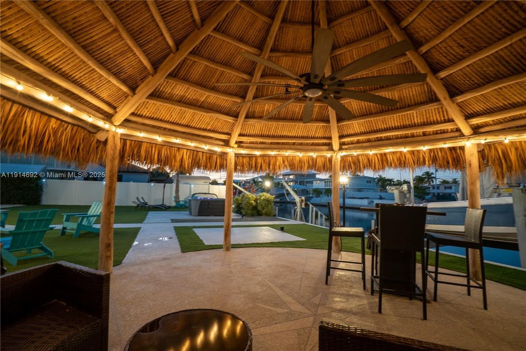 На продажу: $2,695,000 (0 спален, 0 ванн, 2485 Квадратных фут)