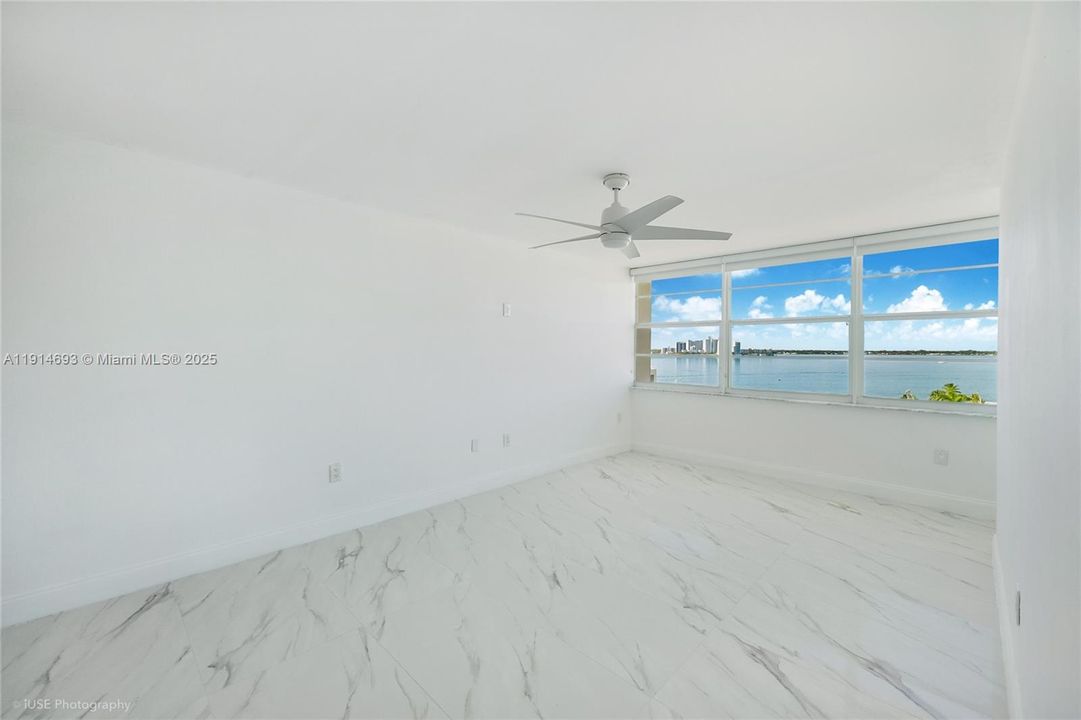 Active With Contract: $379,000 (2 beds, 2 baths, 1100 Square Feet)