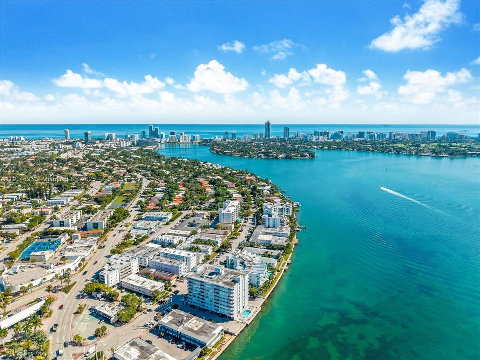 Active With Contract: $379,000 (2 beds, 2 baths, 1100 Square Feet)