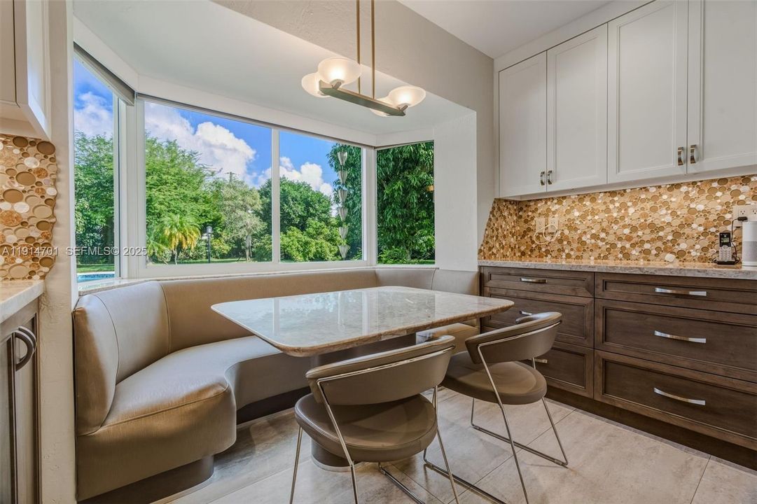 待售: $2,650,000 (4 贝兹, 3 浴室, 3059 平方英尺)