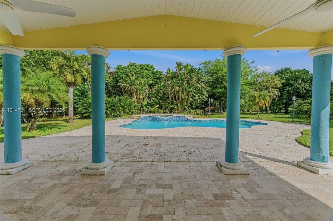 待售: $2,650,000 (4 贝兹, 3 浴室, 3059 平方英尺)