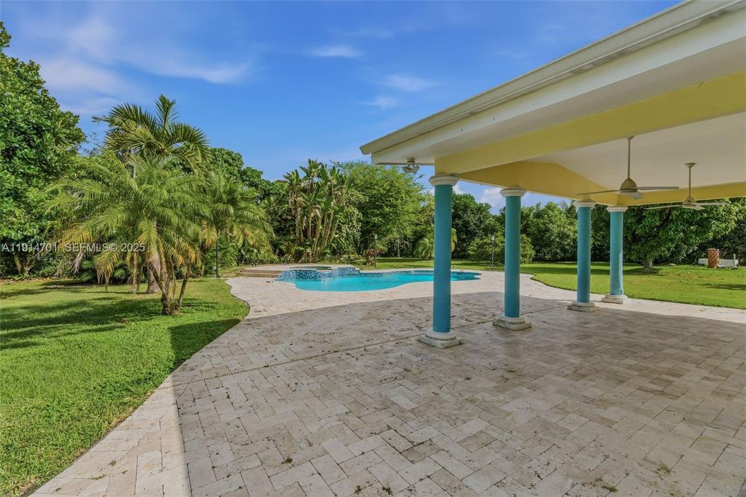 待售: $2,650,000 (4 贝兹, 3 浴室, 3059 平方英尺)