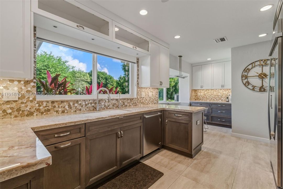 待售: $2,650,000 (4 贝兹, 3 浴室, 3059 平方英尺)