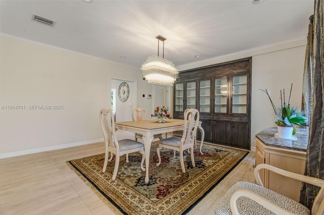 待售: $2,650,000 (4 贝兹, 3 浴室, 3059 平方英尺)