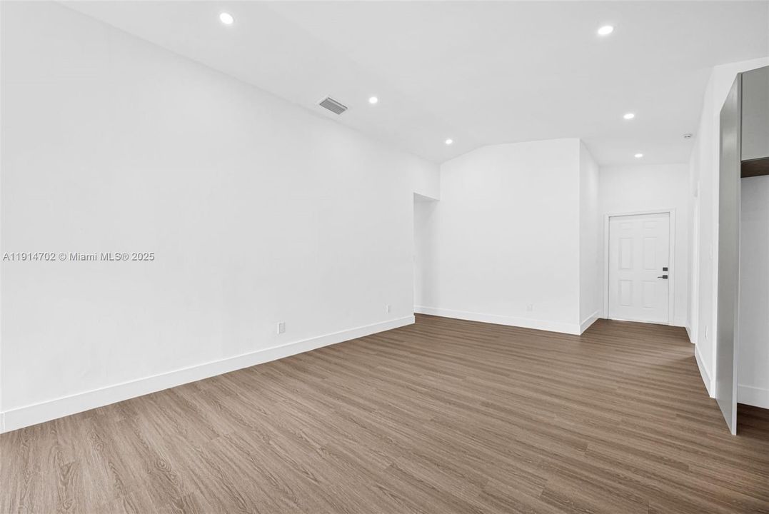 Active With Contract: $589,000 (4 beds, 2 baths, 1349 Square Feet)