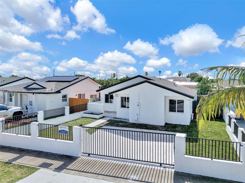 Active With Contract: $589,000 (4 beds, 2 baths, 1349 Square Feet)