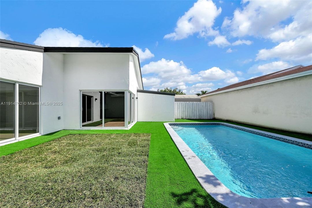 Active With Contract: $589,000 (4 beds, 2 baths, 1349 Square Feet)