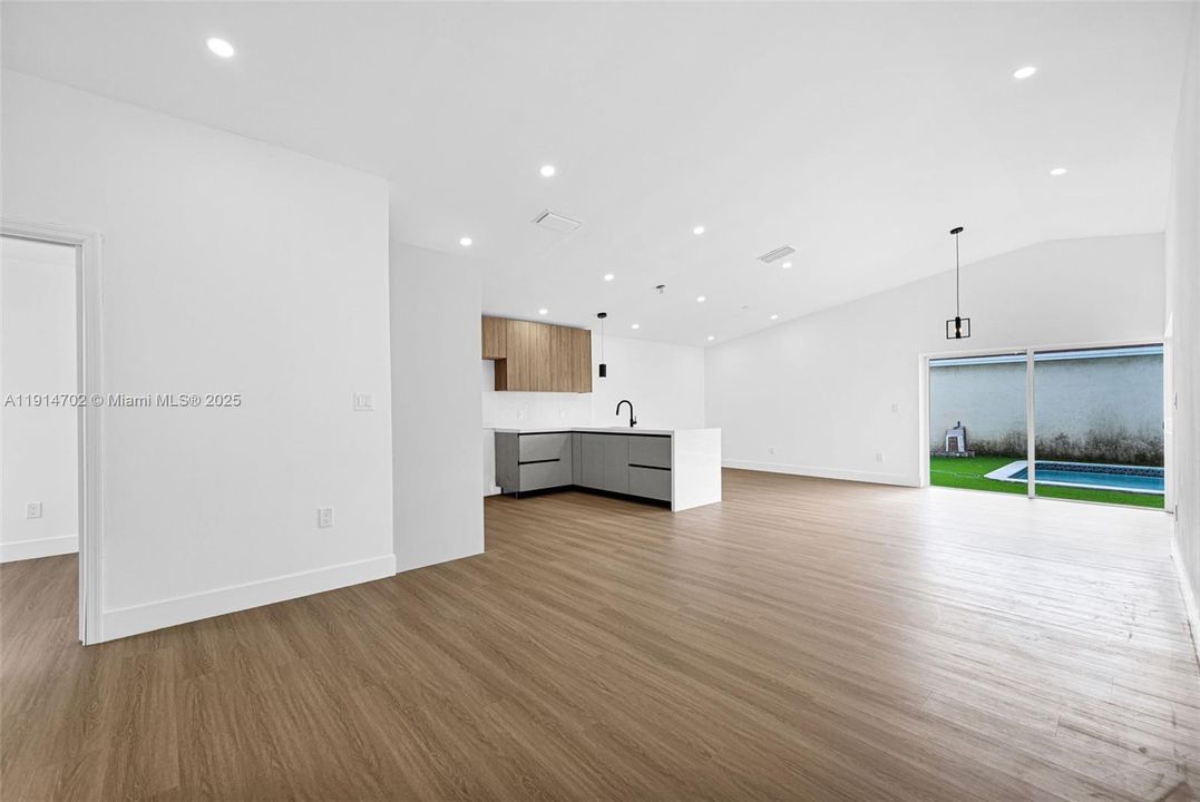 Active With Contract: $589,000 (4 beds, 2 baths, 1349 Square Feet)