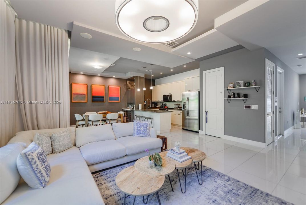 На продажу: $1,600,000 (3 спален, 2 ванн, 2577 Квадратных фут)