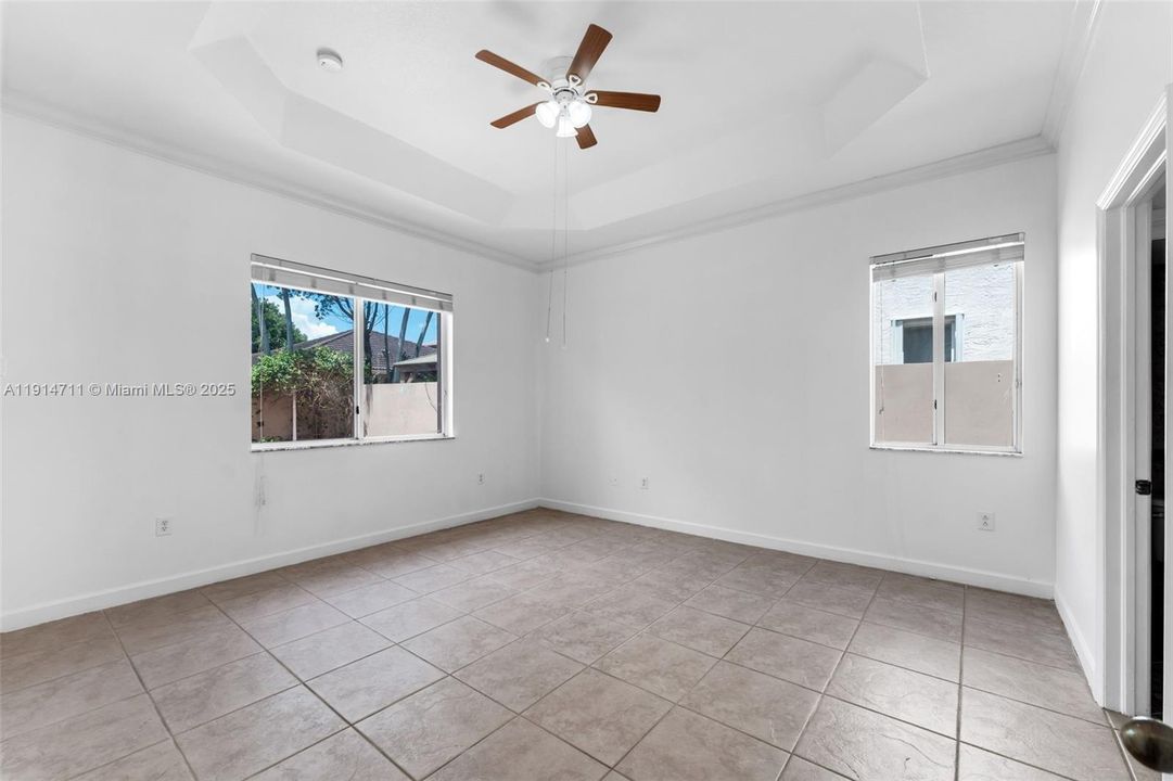 Activo con contrato: $629,999 (3 camas, 2 baños, 1567 Pies cuadrados)