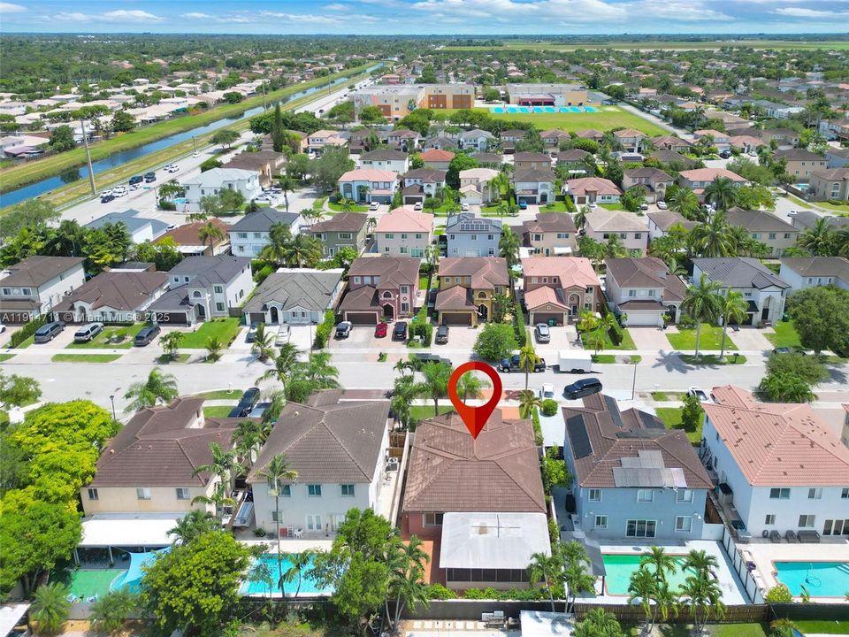 Activo con contrato: $629,999 (3 camas, 2 baños, 1567 Pies cuadrados)