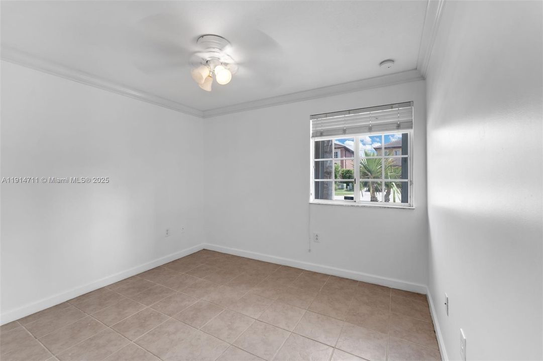 Activo con contrato: $629,999 (3 camas, 2 baños, 1567 Pies cuadrados)