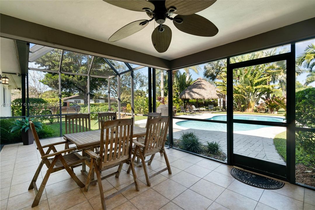 En Venta: $1,099,000 (3 camas, 2 baños, 3270 Pies cuadrados)